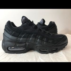 Nike Air Max 95 Essentials Black Sz 6/ Women’s 7.5